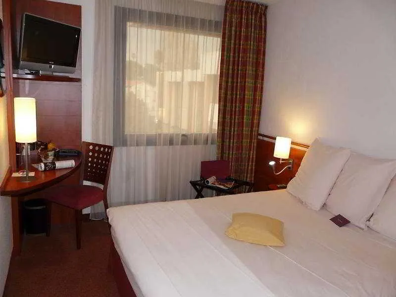 Ibis Styles Nice Cap 3000 Aeroport Saint-Laurent-du-Var 3*,