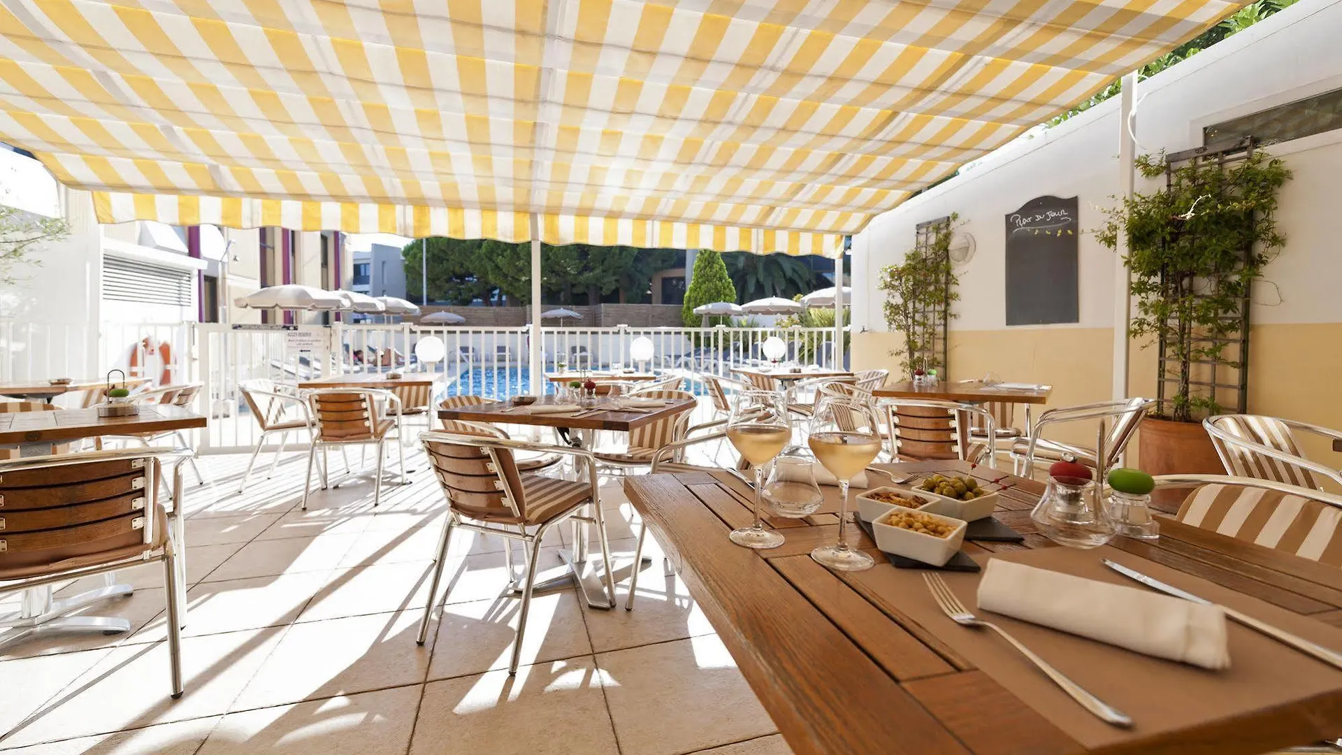 Ibis Styles Nice Cap 3000 Aeroport Saint-Laurent-du-Var 3*,