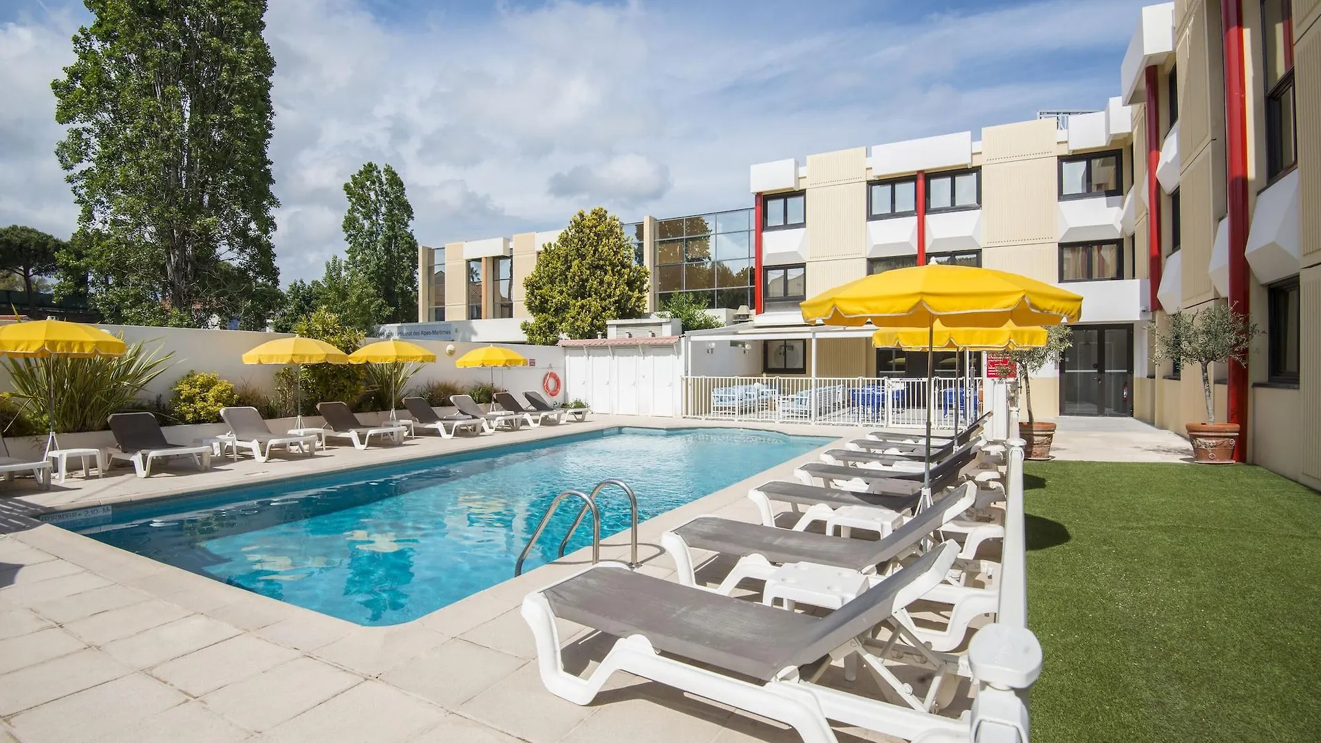 Ibis Styles Nice Cap 3000 Aeroport Saint-Laurent-du-Var Hotel
