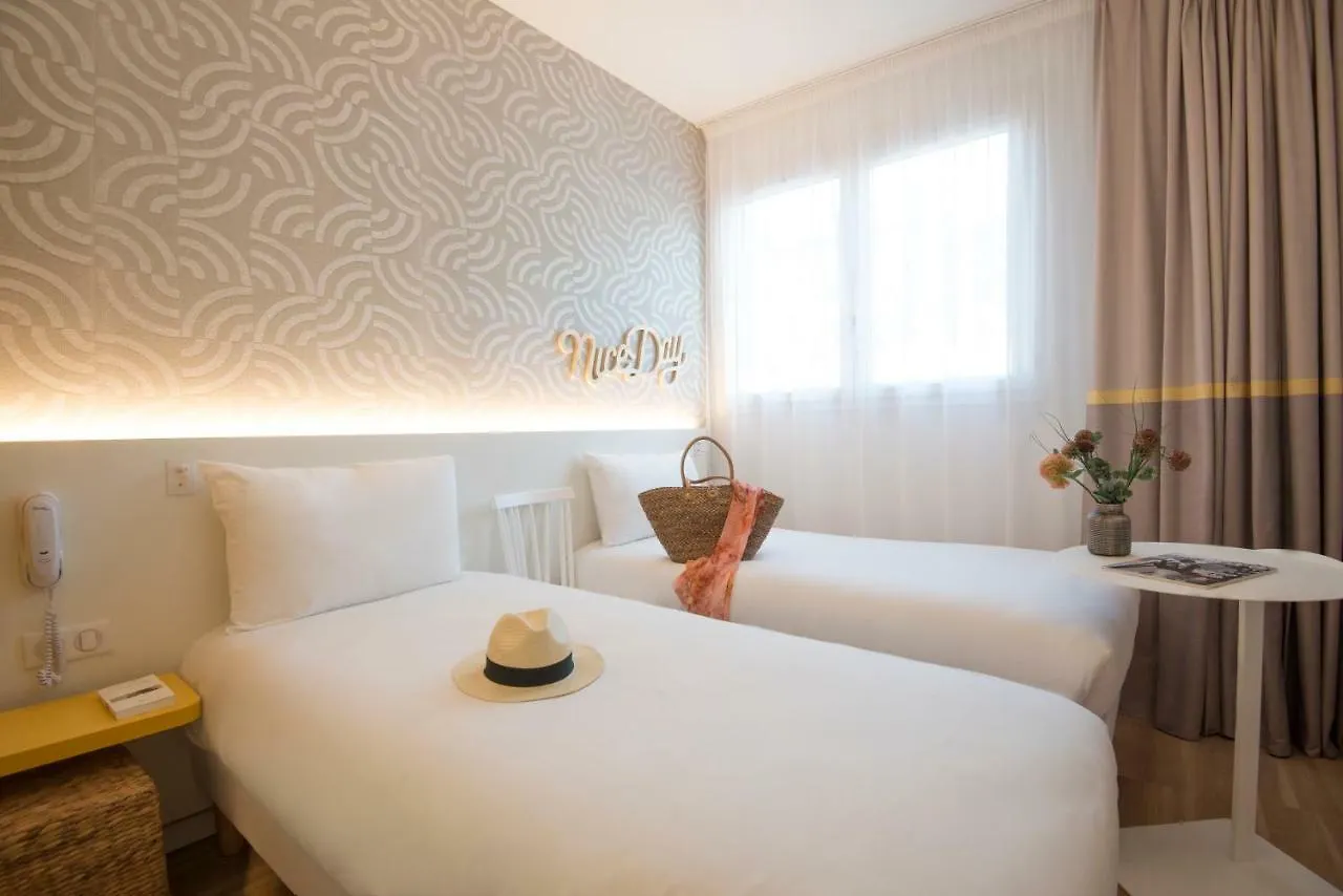 Отель Ibis Styles Nice Cap 3000 Aeroport Сен-Лоран-дю-Вар