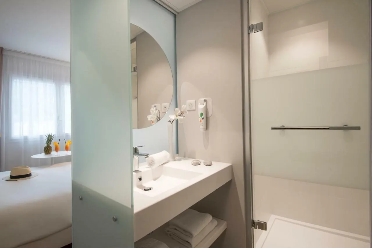 Отель Ibis Styles Nice Cap 3000 Aeroport Сен-Лоран-дю-Вар