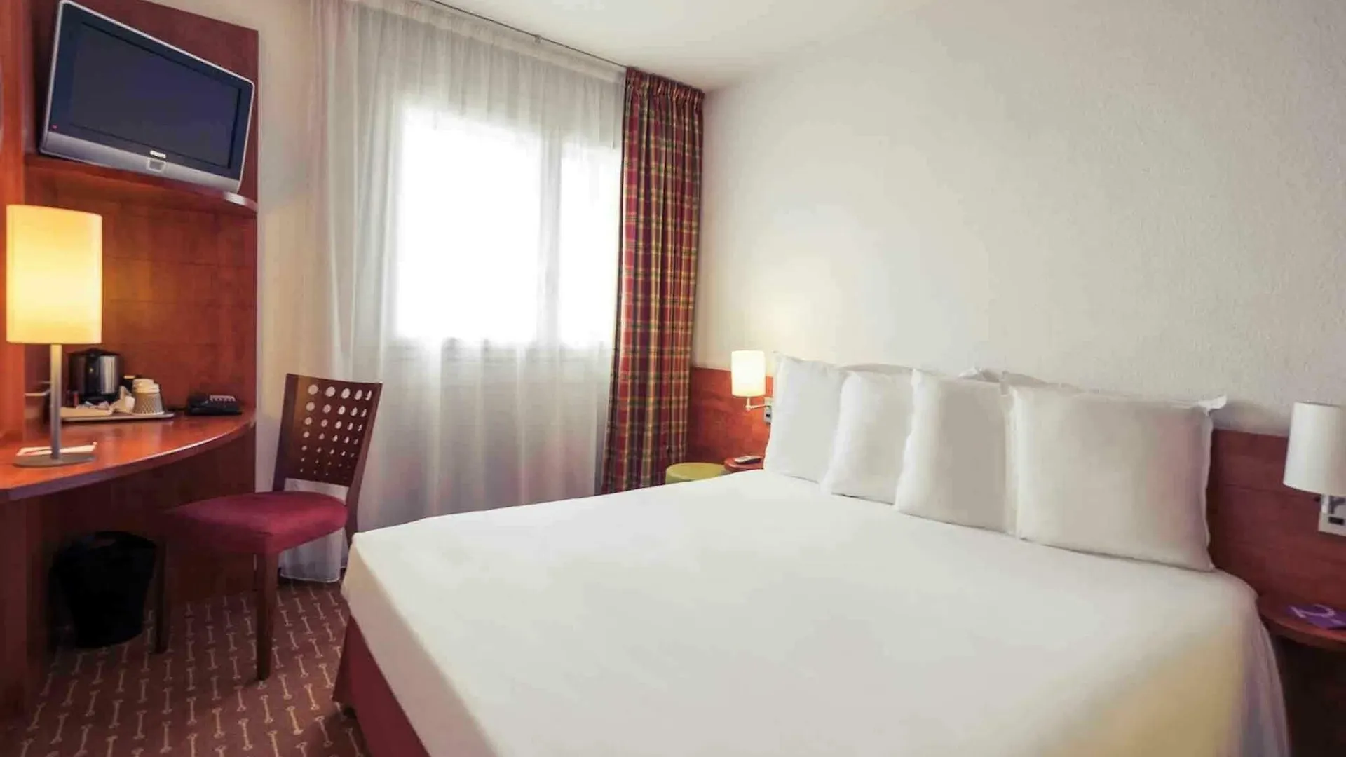 Ibis Styles Nice Cap 3000 Aeroport Сен-Лоран-дю-Вар Отель